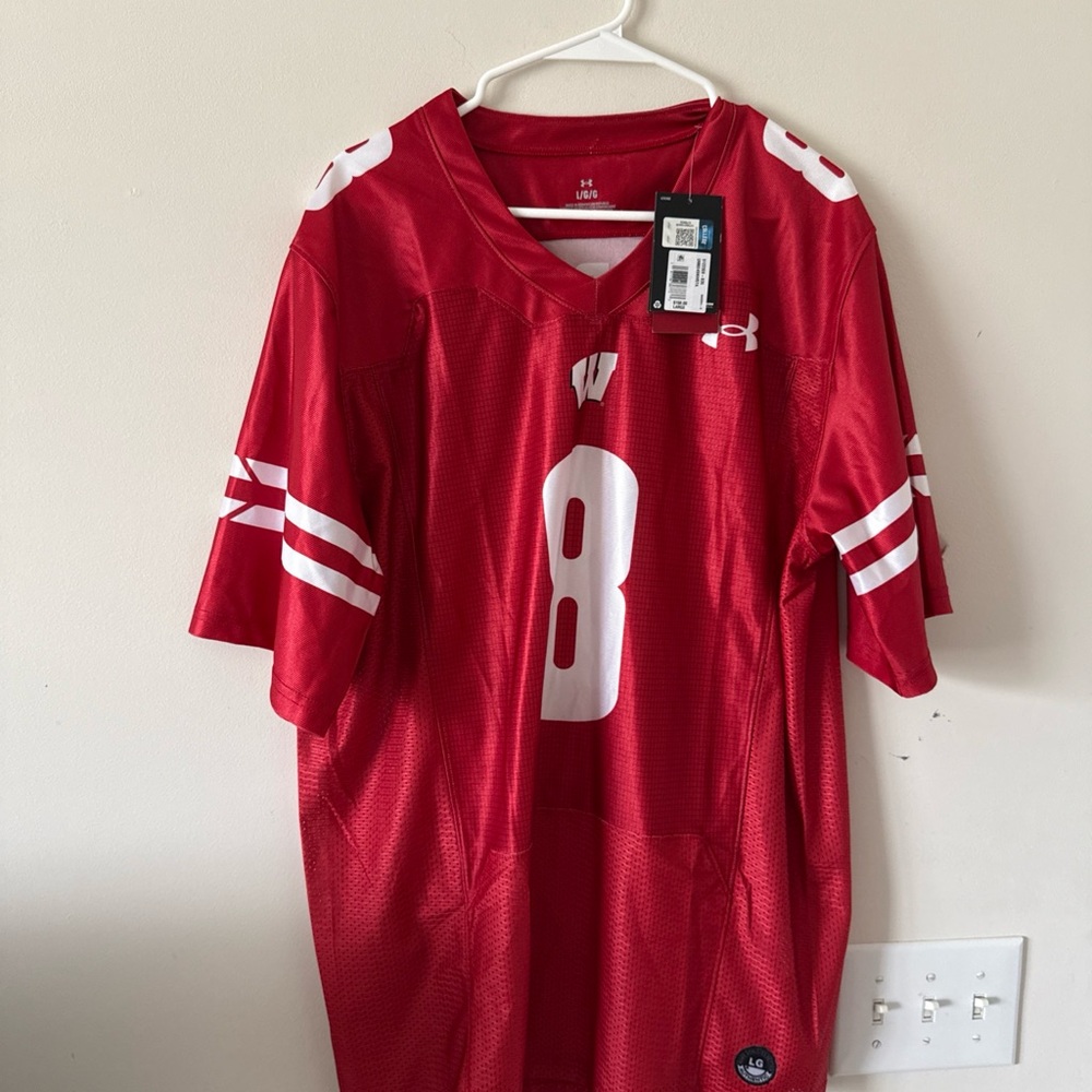 Under Armour Men's Red and White Jersey - Picture 1 of 6